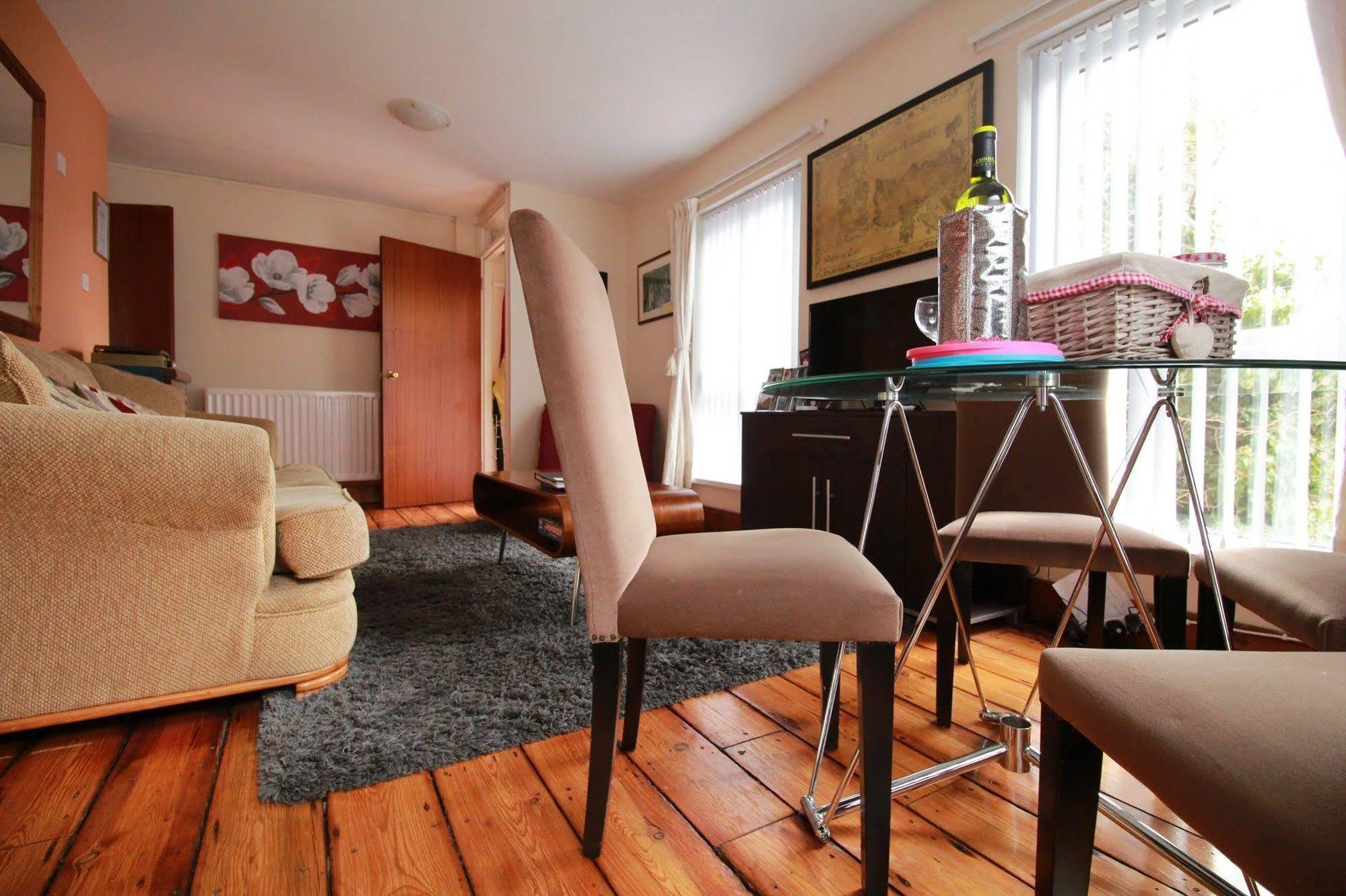 בלפסט Perfect Central City Location - Parking - 3 Beds - 2 Bedrooms מראה חיצוני תמונה