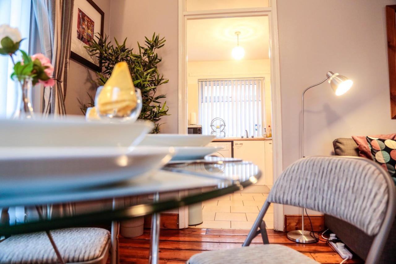 בלפסט Perfect Central City Location - Parking - 3 Beds - 2 Bedrooms מראה חיצוני תמונה