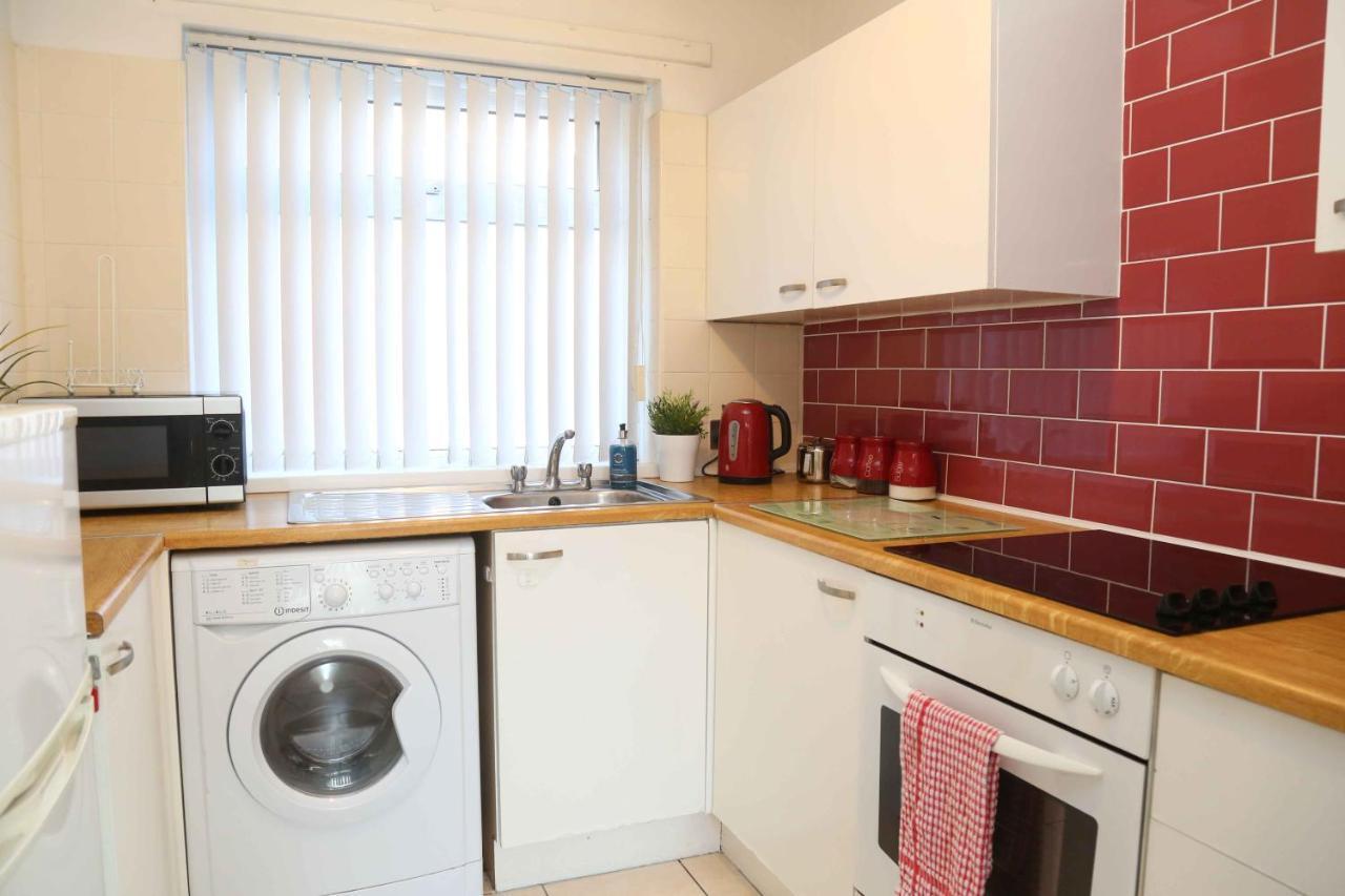 בלפסט Perfect Central City Location - Parking - 3 Beds - 2 Bedrooms מראה חיצוני תמונה