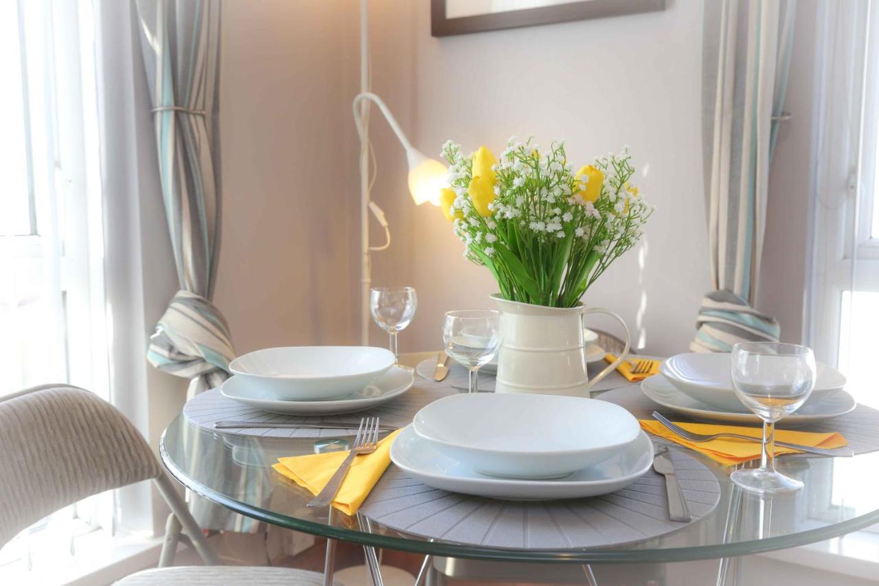 בלפסט Perfect Central City Location - Parking - 3 Beds - 2 Bedrooms מראה חיצוני תמונה